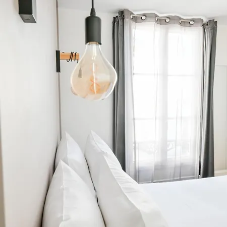 1 Bedroom With Ac Appartement *