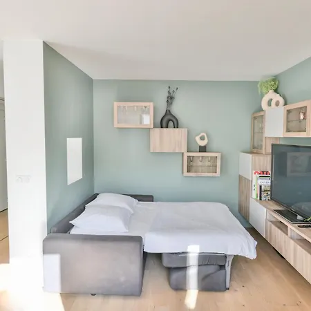 1 Bedroom With Ac Appartement Parijs