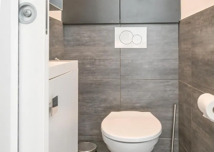 1 Bedroom With Ac Parijs