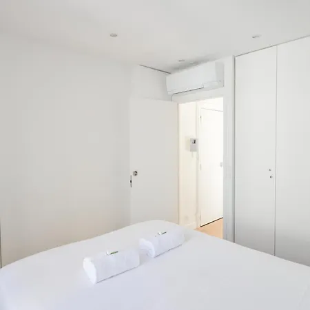 1 Bedroom With Ac דירה *
